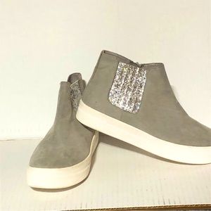 BOOT SALE Wonder Nation women’s size 6 bling and suede like boot.
